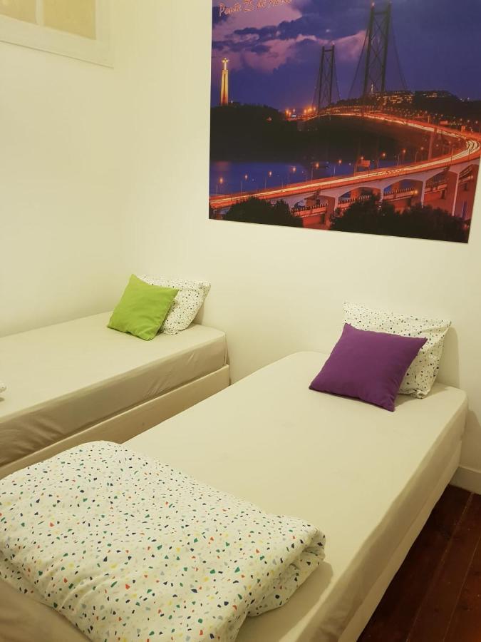 7 Luz Hostel Лиссабон Экстерьер фото